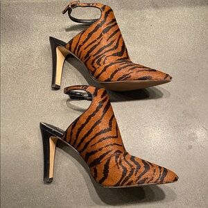 WHBM Leather Sling backs, ‘Dana’, White House Black Market animal print 9M